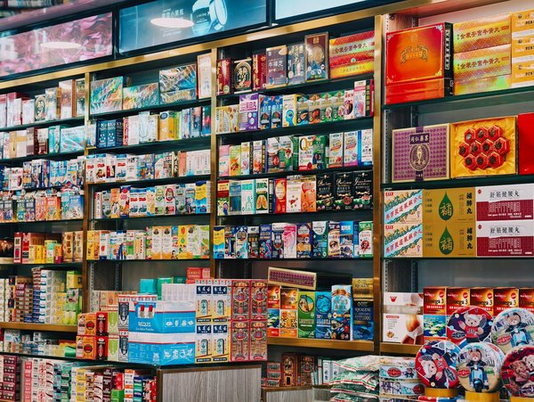 What innovative storage solutions are UK kitchens implementing?